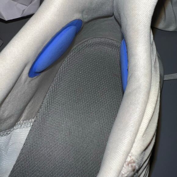 Adidas Alphabounce Instinct men size 10.5 Beige White lace up athletic sneaker - Picture 8 of 13